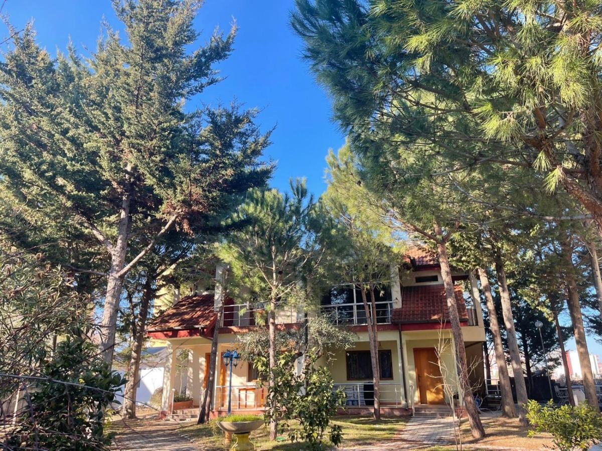 Hotel Garden Villa Ardo Golem  Bagian luar foto