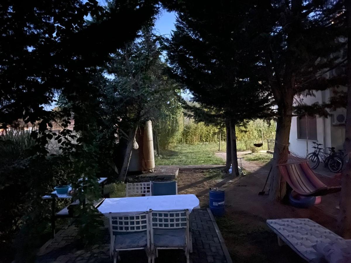 Hotel Garden Villa Ardo Golem  Bagian luar foto