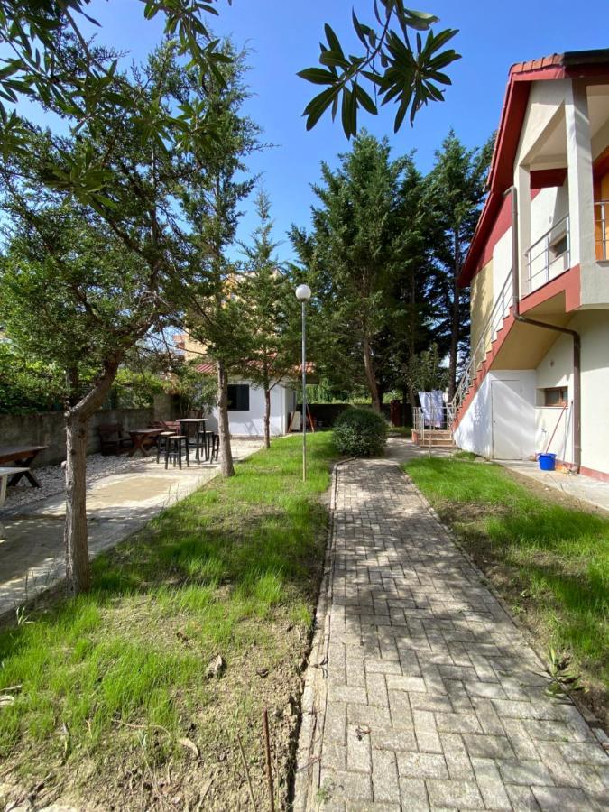 Hotel Garden Villa Ardo Golem  Bagian luar foto